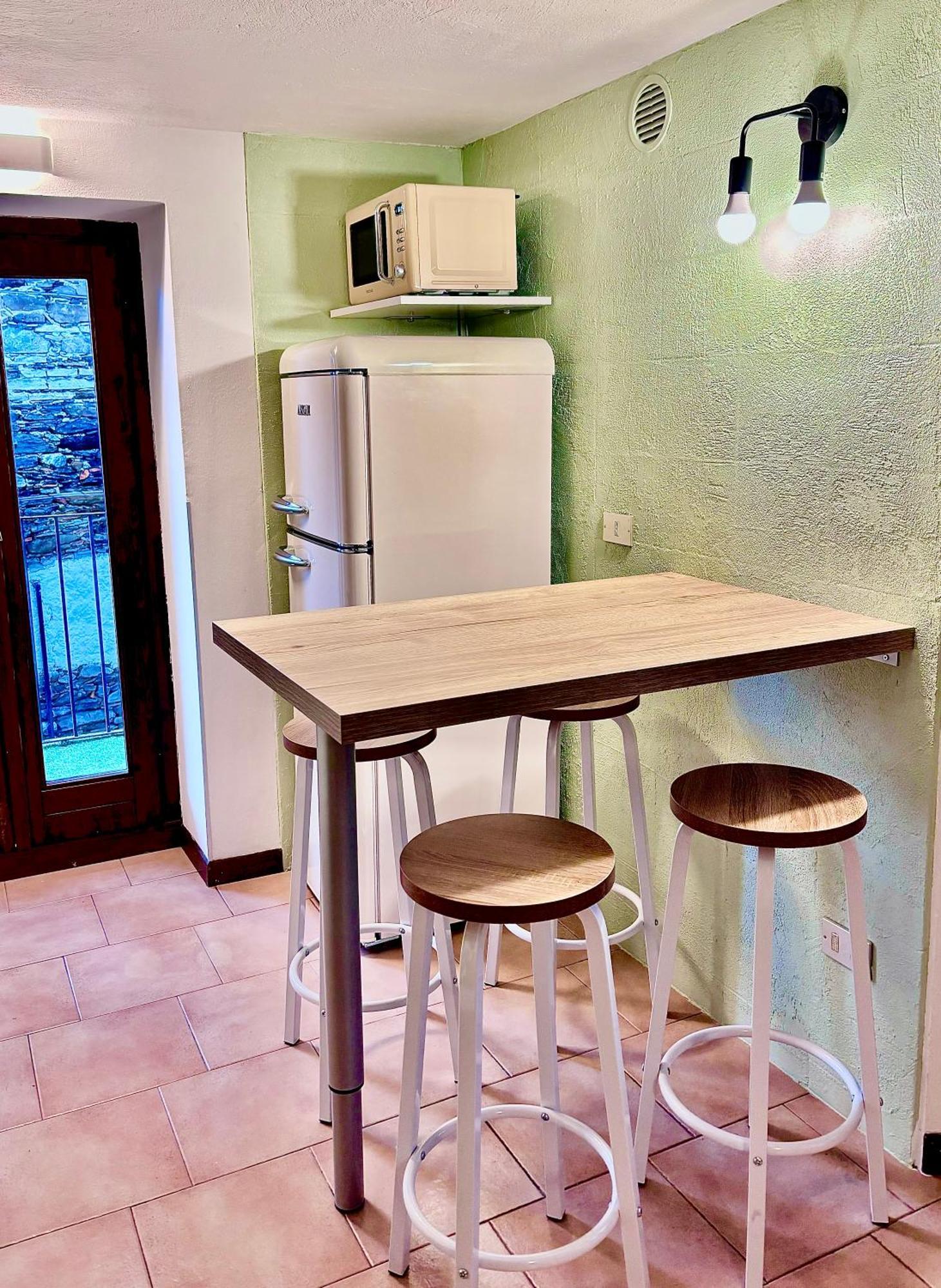 Vittoria Holiday House - Tulip Apartment And Tulip Room Stresa Buitenkant foto