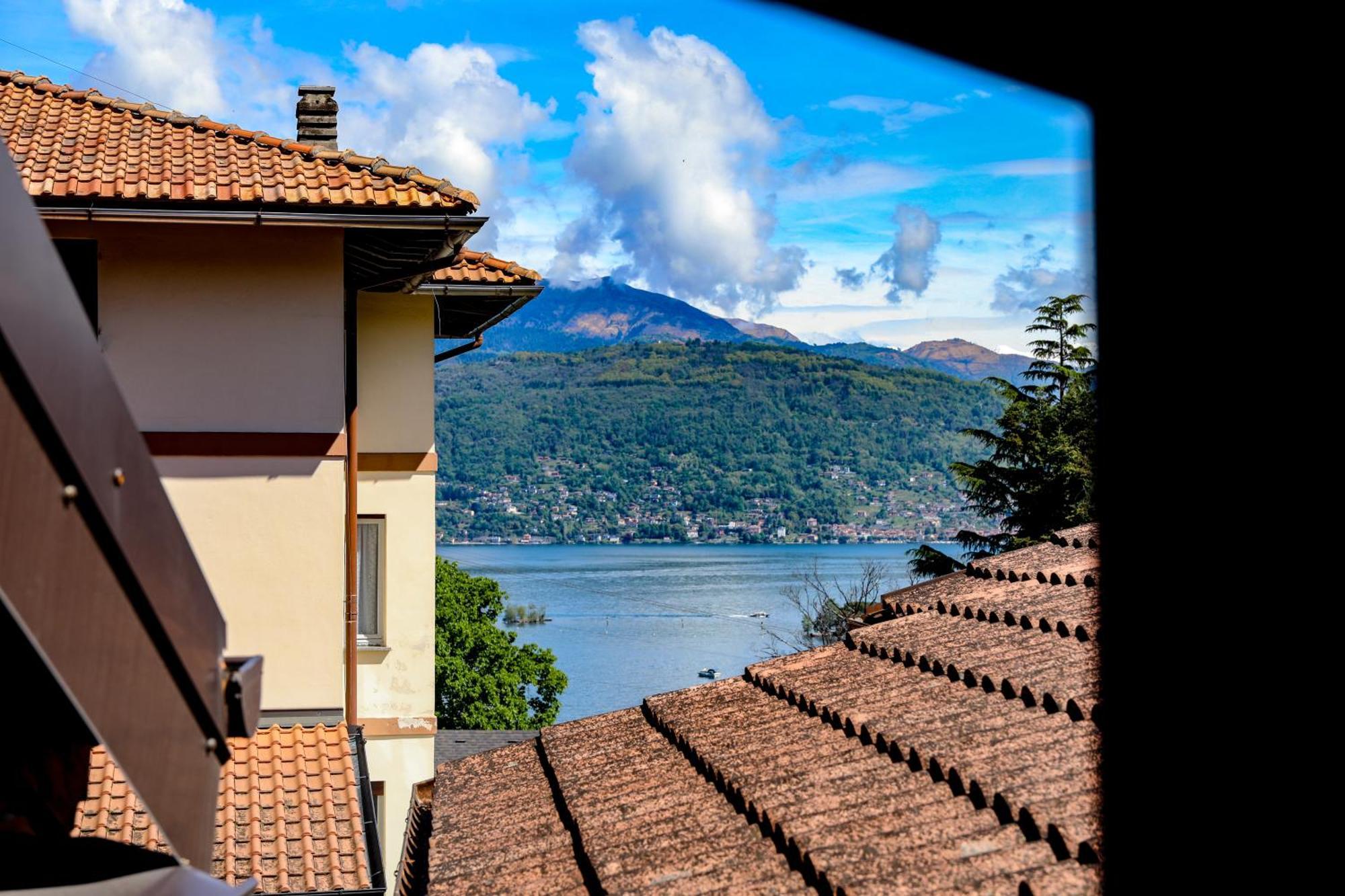 Vittoria Holiday House - Tulip Apartment And Tulip Room Stresa Buitenkant foto