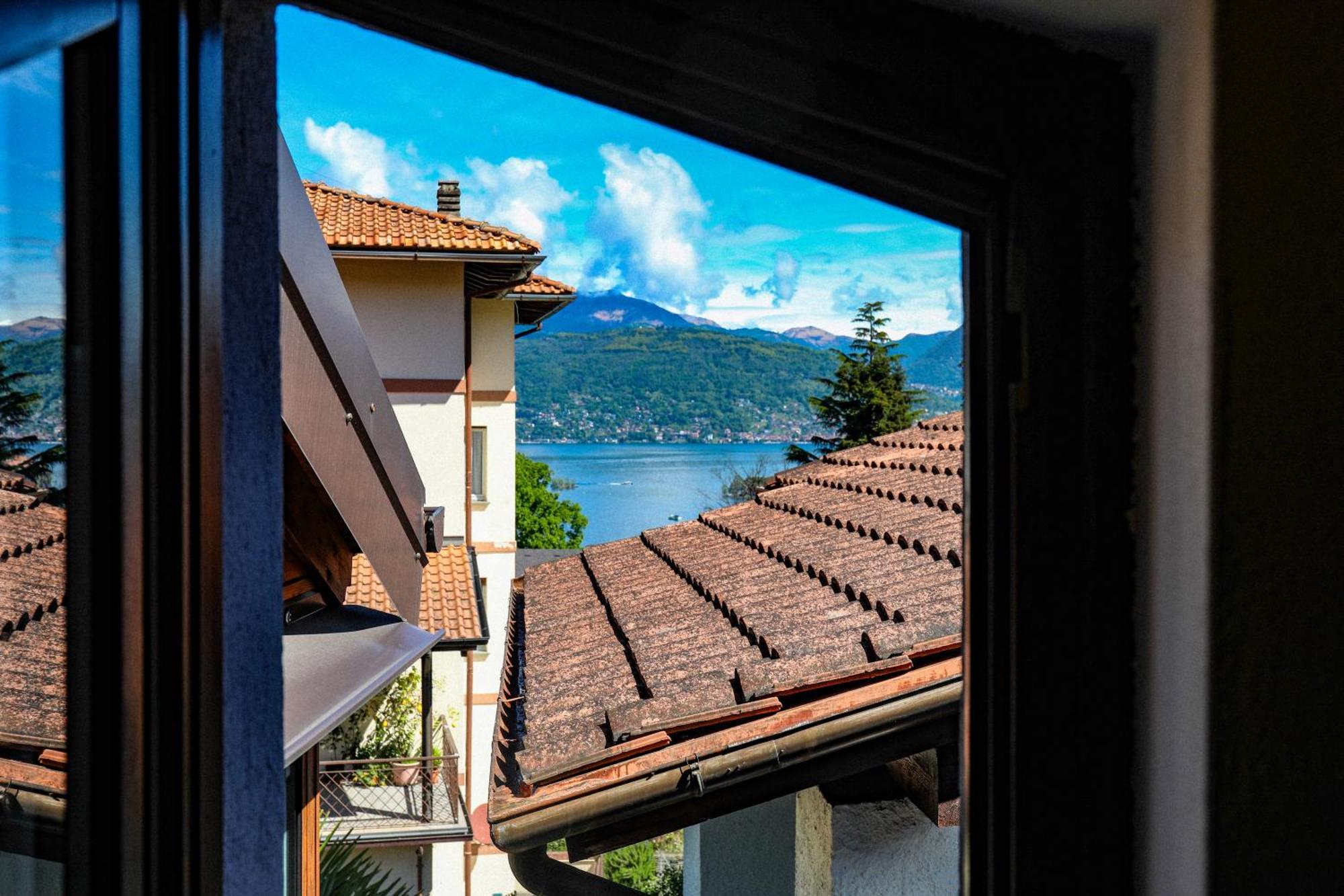 Vittoria Holiday House - Tulip Apartment And Tulip Room Stresa Buitenkant foto